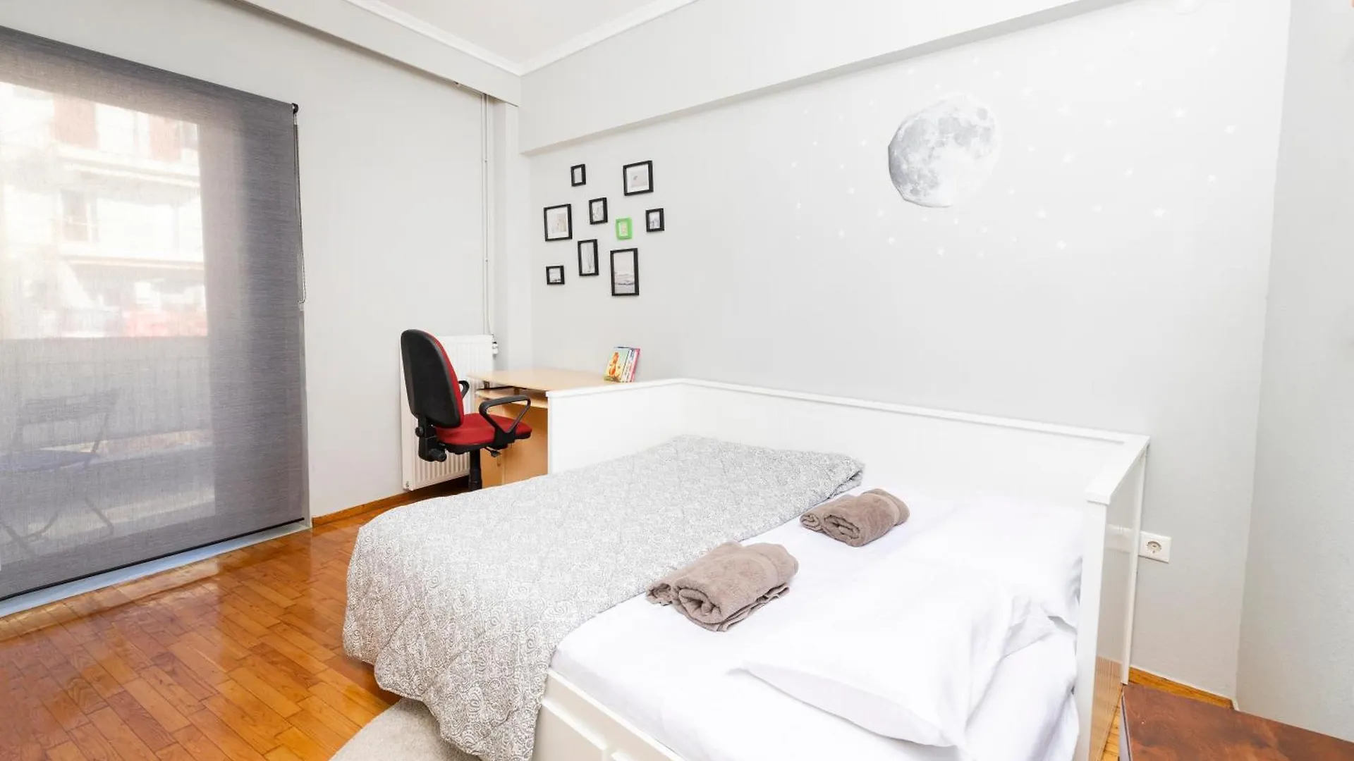 Four Reasons Apts Ntepo Thessaloniki Apartment