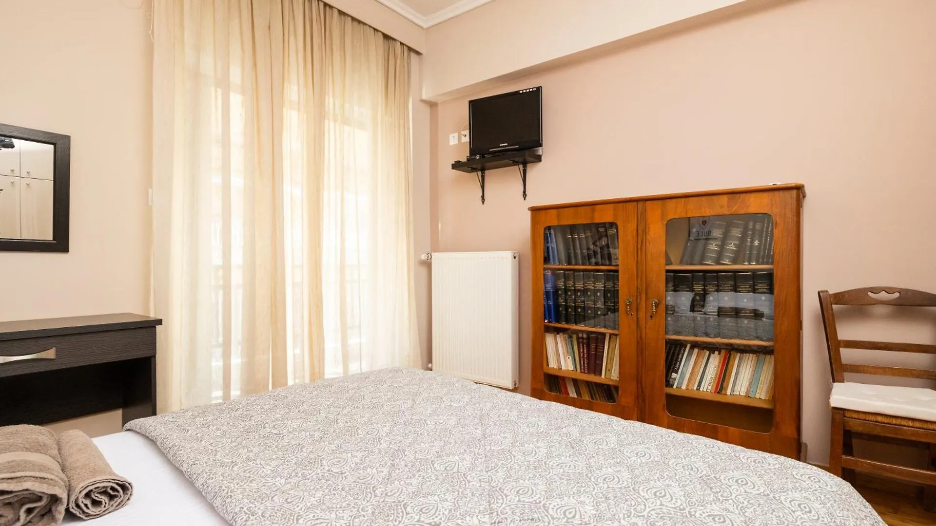 Four Reasons Apts Ntepo Thessaloniki