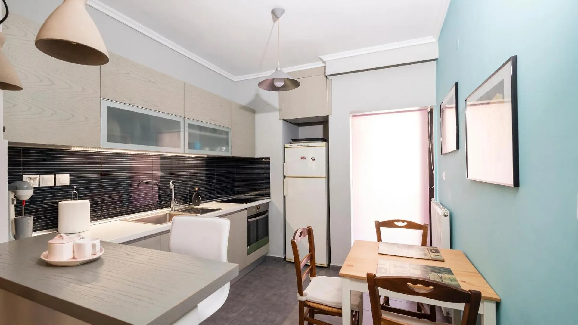 Four Reasons Apts Ntepo Thessaloniki