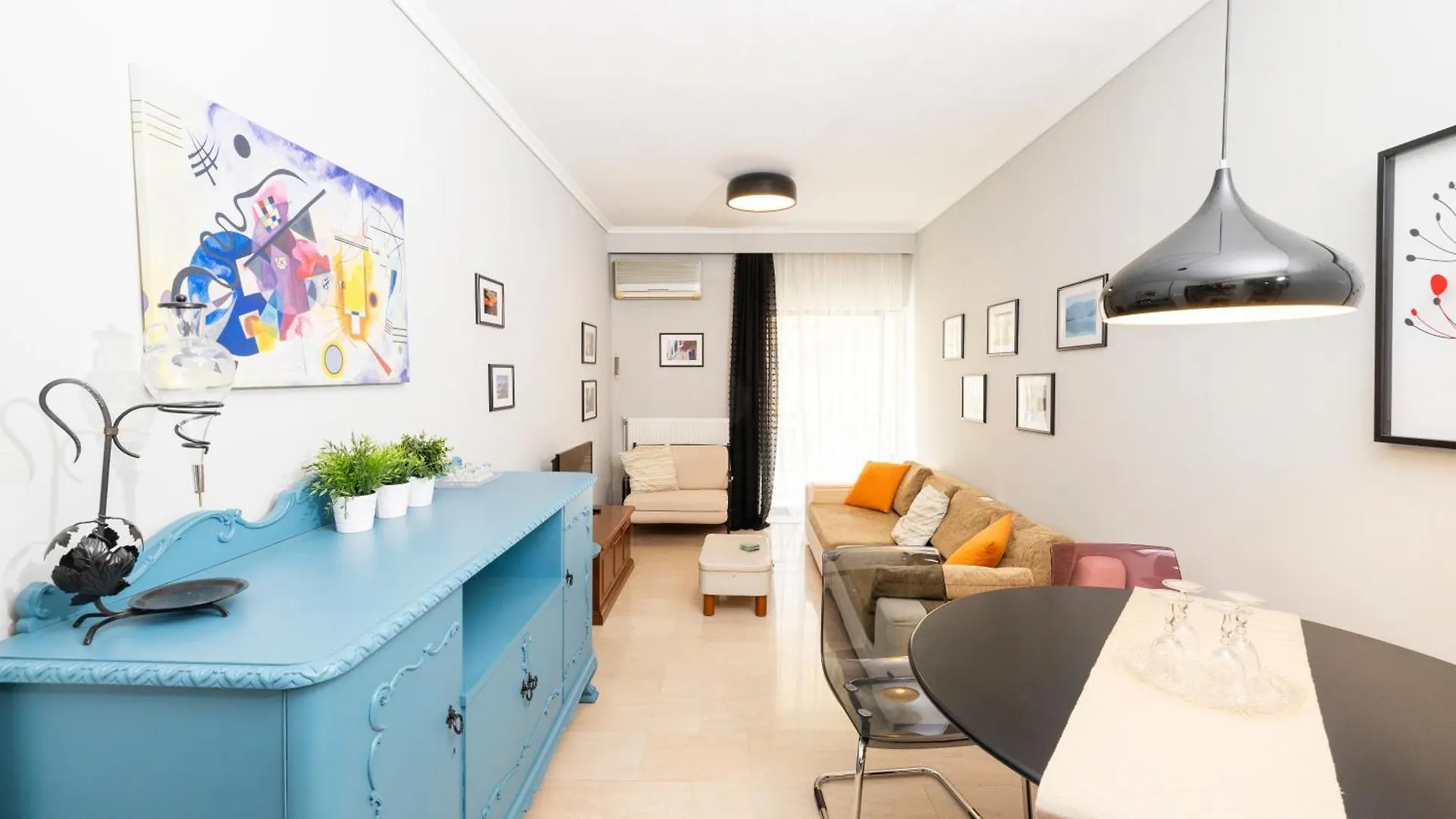 Four Reasons Apts Ntepo Thessaloniki Apartment